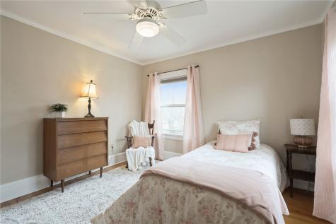 2335 Blake Boulevard SE Cedar Rapids IA 52403