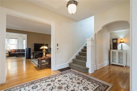 2335 Blake Boulevard SE Cedar Rapids IA 52403