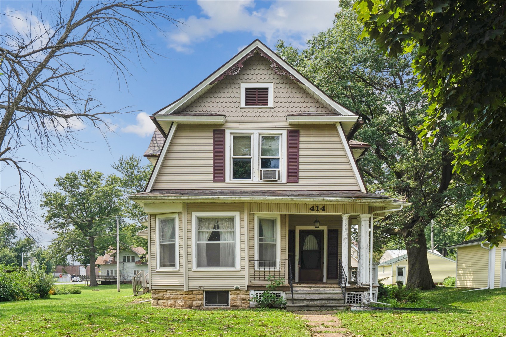 414 6th Avenue Clarence IA 52216