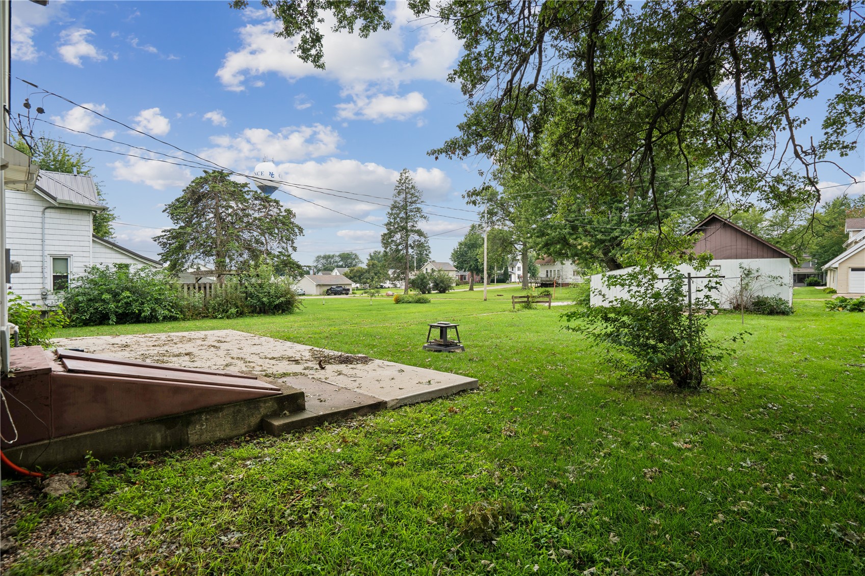 414 6th Avenue Clarence IA 52216