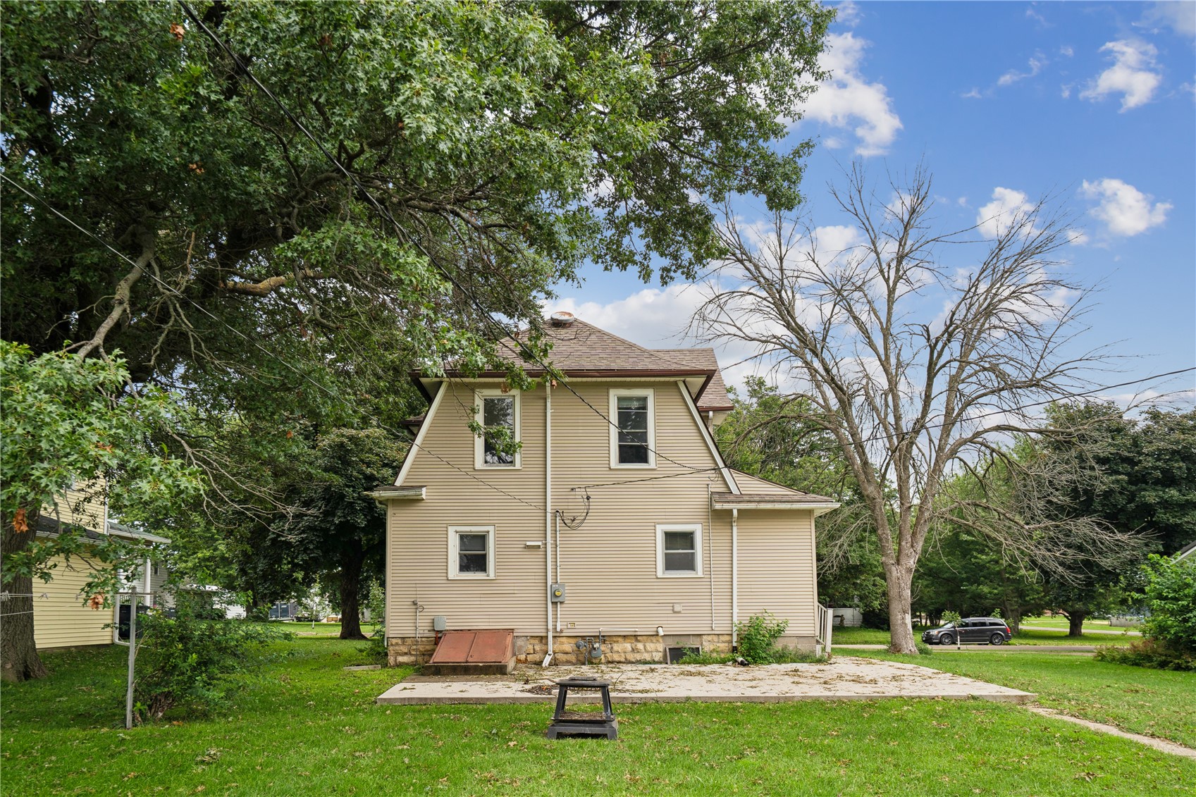 414 6th Avenue Clarence IA 52216