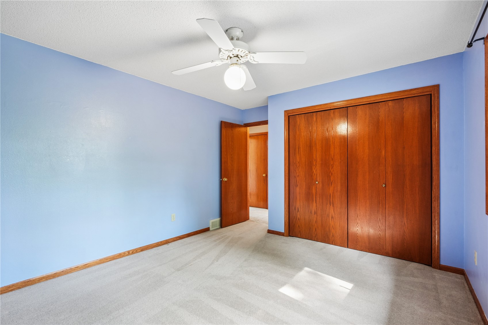 1129 Hampton Court Iowa City IA 52240
