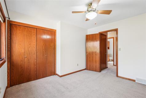 1129 Hampton Court Iowa City IA 52240