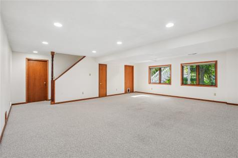 1129 Hampton Court Iowa City IA 52240