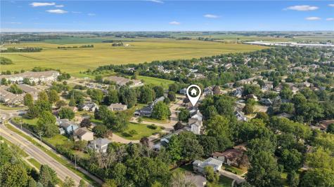 1129 Hampton Court Iowa City IA 52240