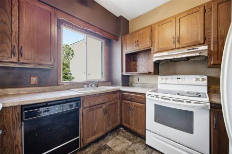 109 S Front Street Greeley IA 52050