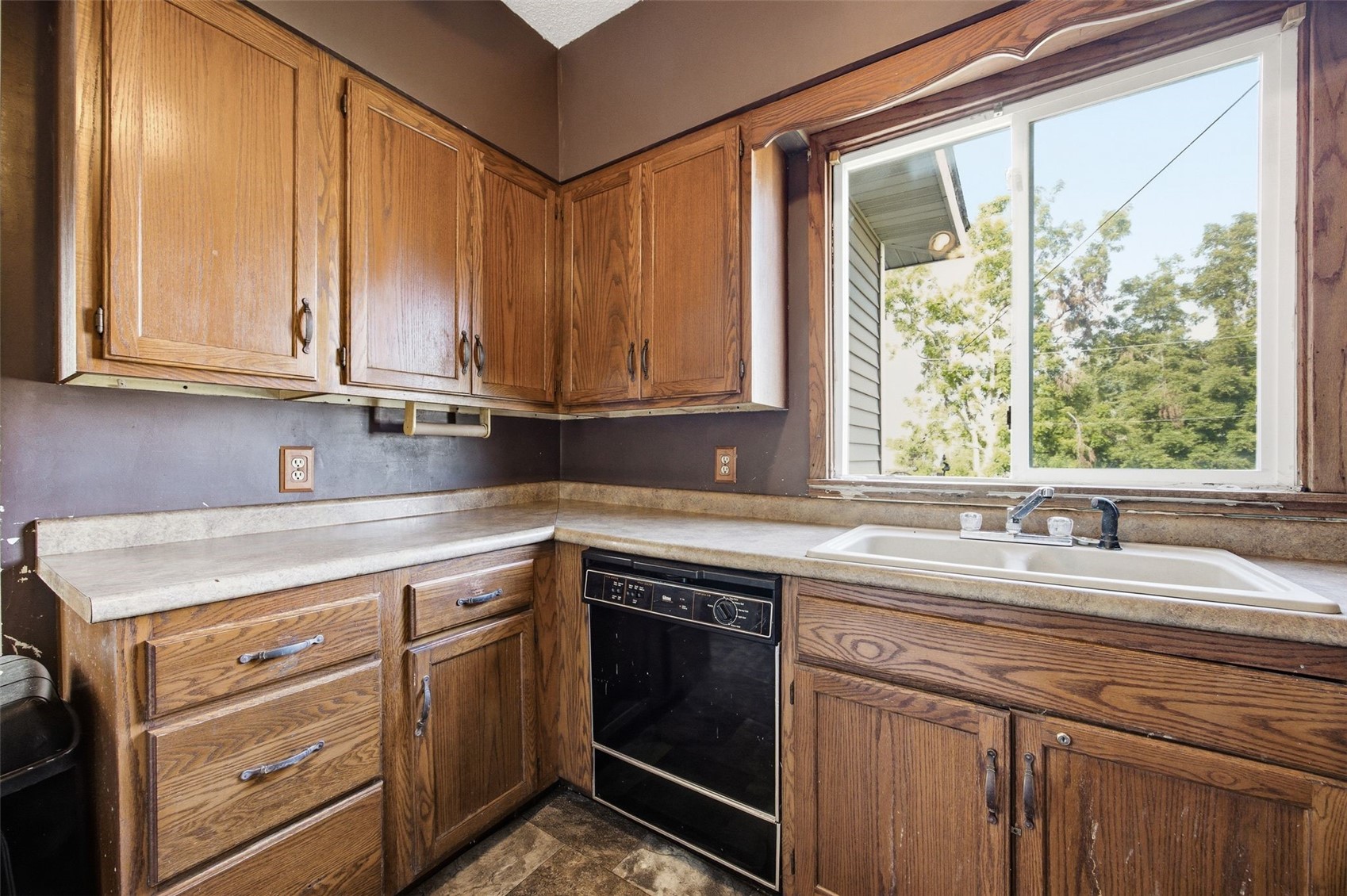 109 S Front Street Greeley IA 52050