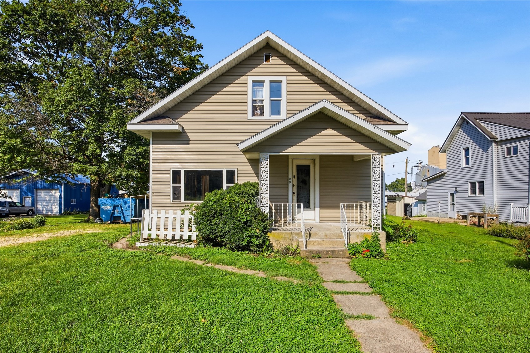 109 S Front Street Greeley IA 52050
