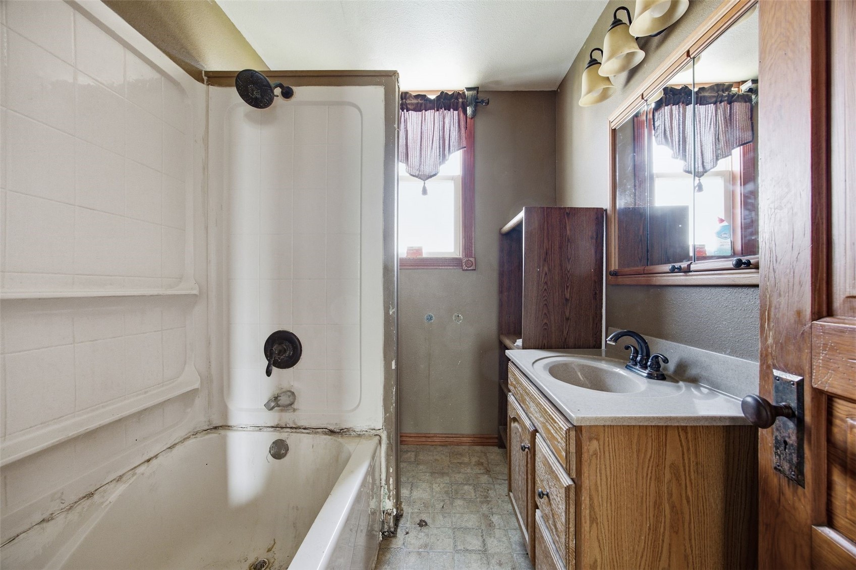 109 S Front Street Greeley IA 52050