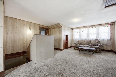 109 S Front Street Greeley IA 52050
