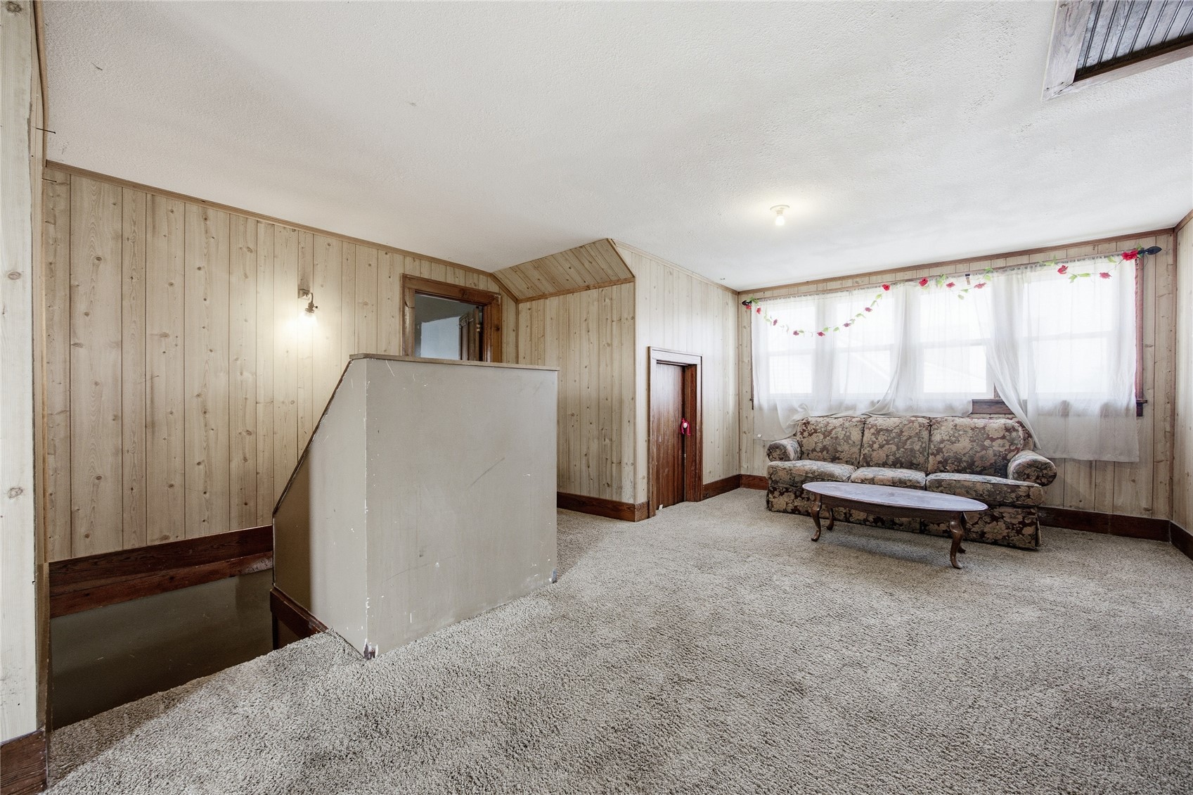 109 S Front Street Greeley IA 52050