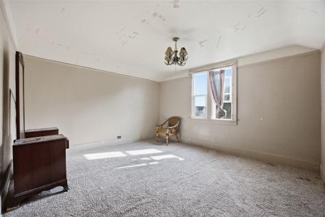 109 S Front Street Greeley IA 52050