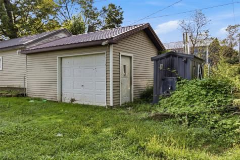 109 S Front Street Greeley IA 52050