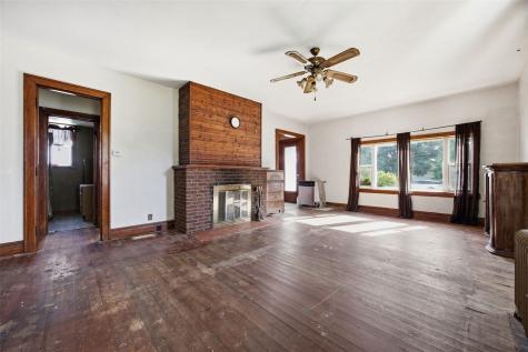 109 S Front Street Greeley IA 52050