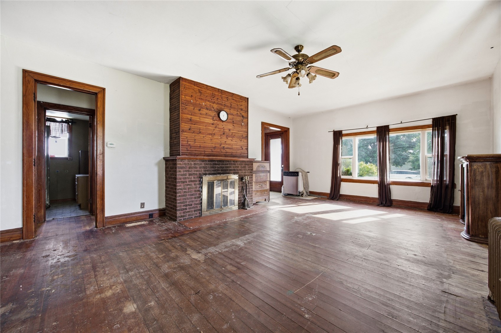 109 S Front Street Greeley IA 52050