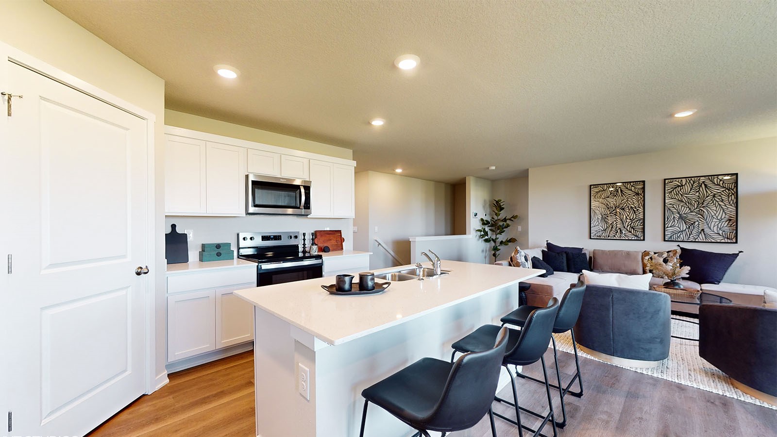 2754 Cecelia Drive Hiawatha IA 52233