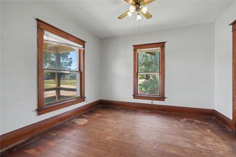 718 10th Avenue SW Cedar Rapids IA 52404