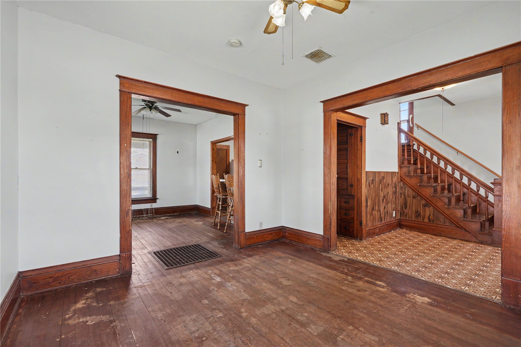 718 10th Avenue SW Cedar Rapids IA 52404