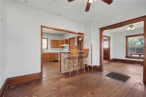 718 10th Avenue SW Cedar Rapids IA 52404