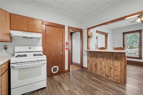 718 10th Avenue SW Cedar Rapids IA 52404