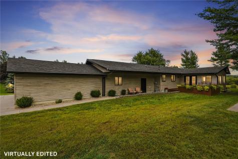 3307 55th Street Center Point IA 52213