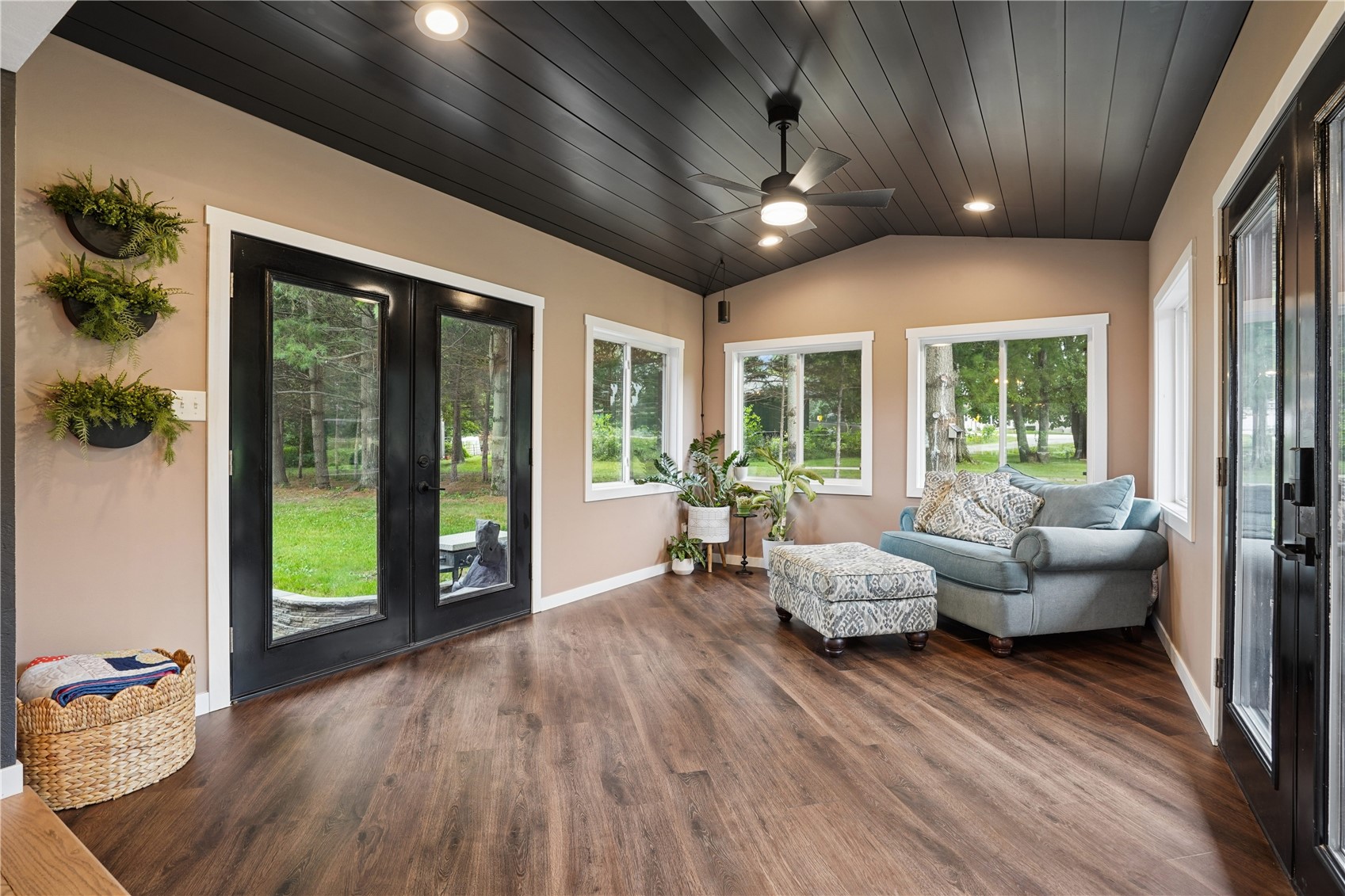 3307 55th Street Center Point IA 52213