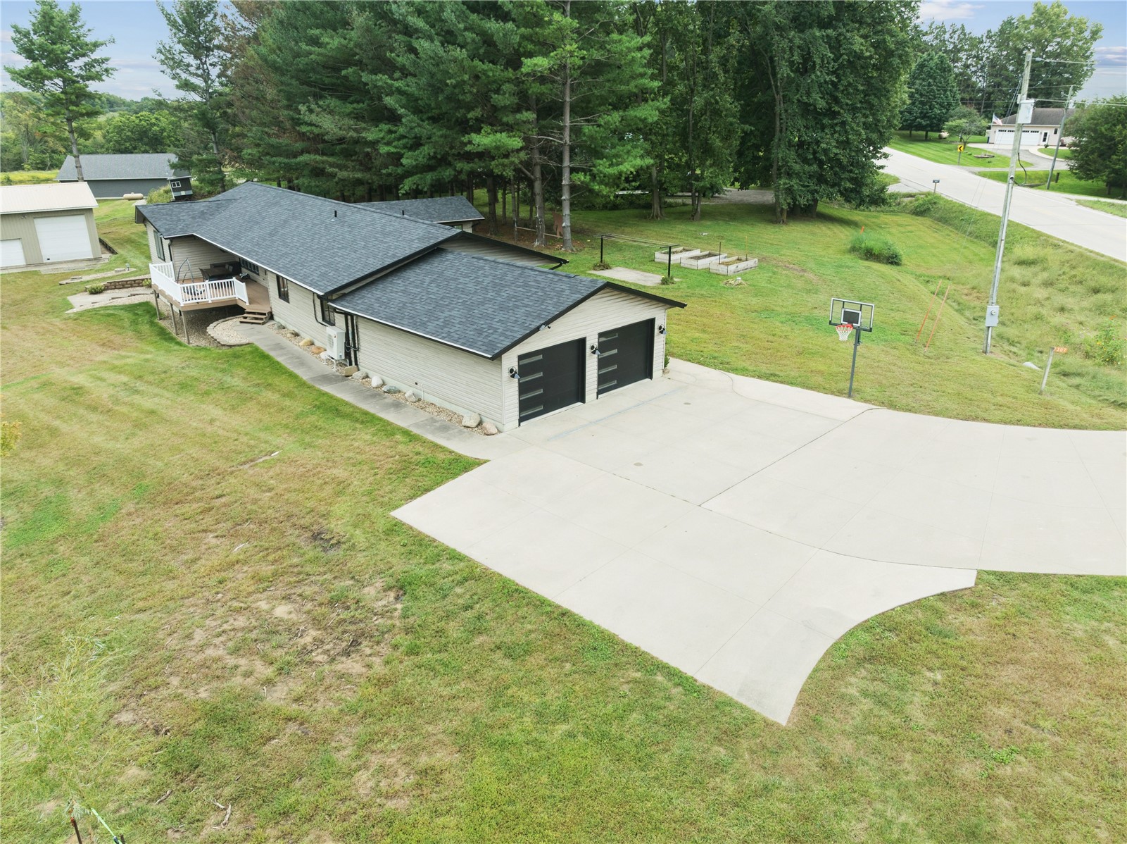 3307 55th Street Center Point IA 52213
