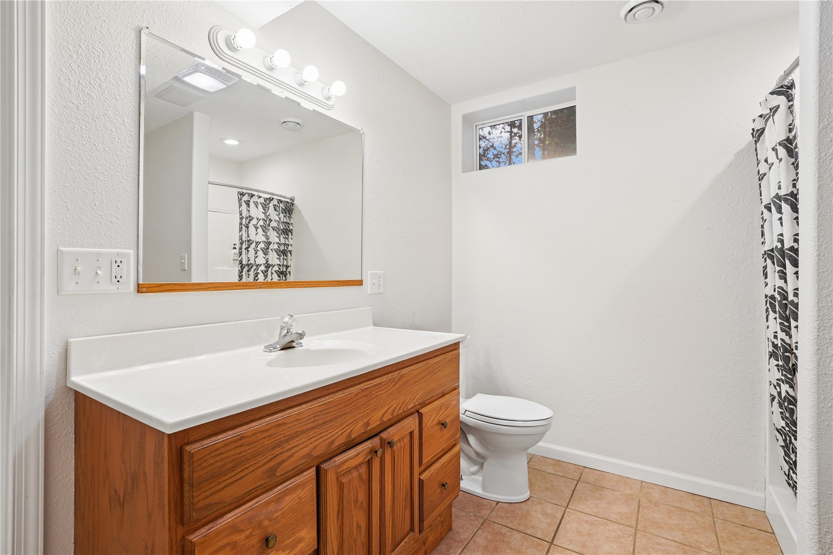 3307 55th Street Center Point IA 52213