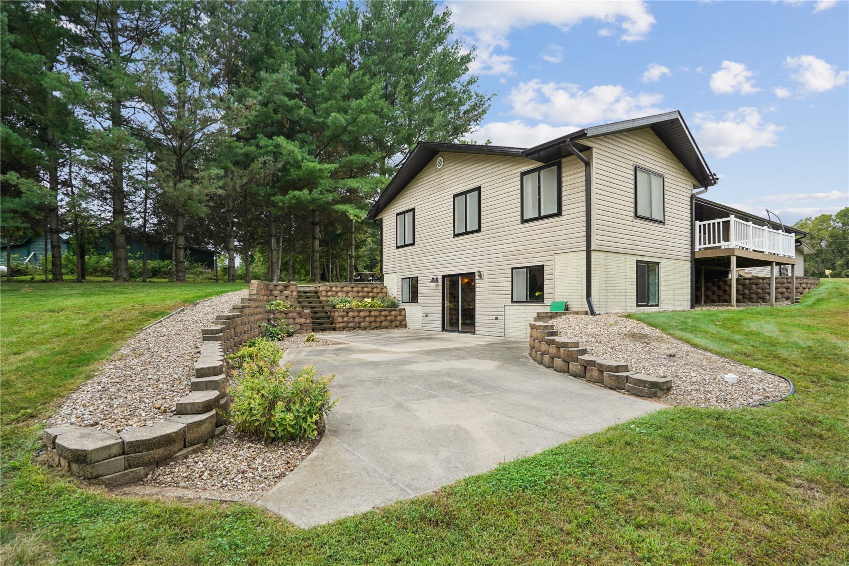 3307 55th Street Center Point IA 52213