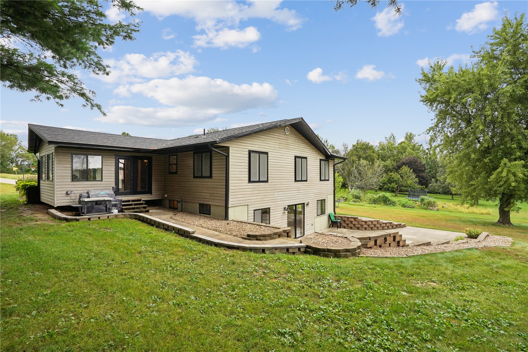 3307 55th Street Center Point IA 52213