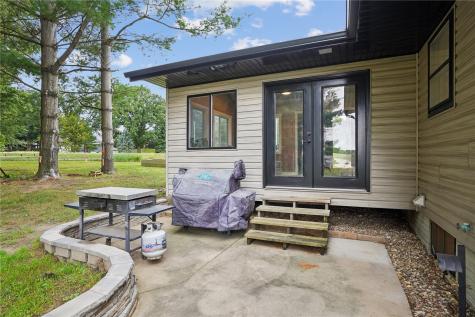 3307 55th Street Center Point IA 52213