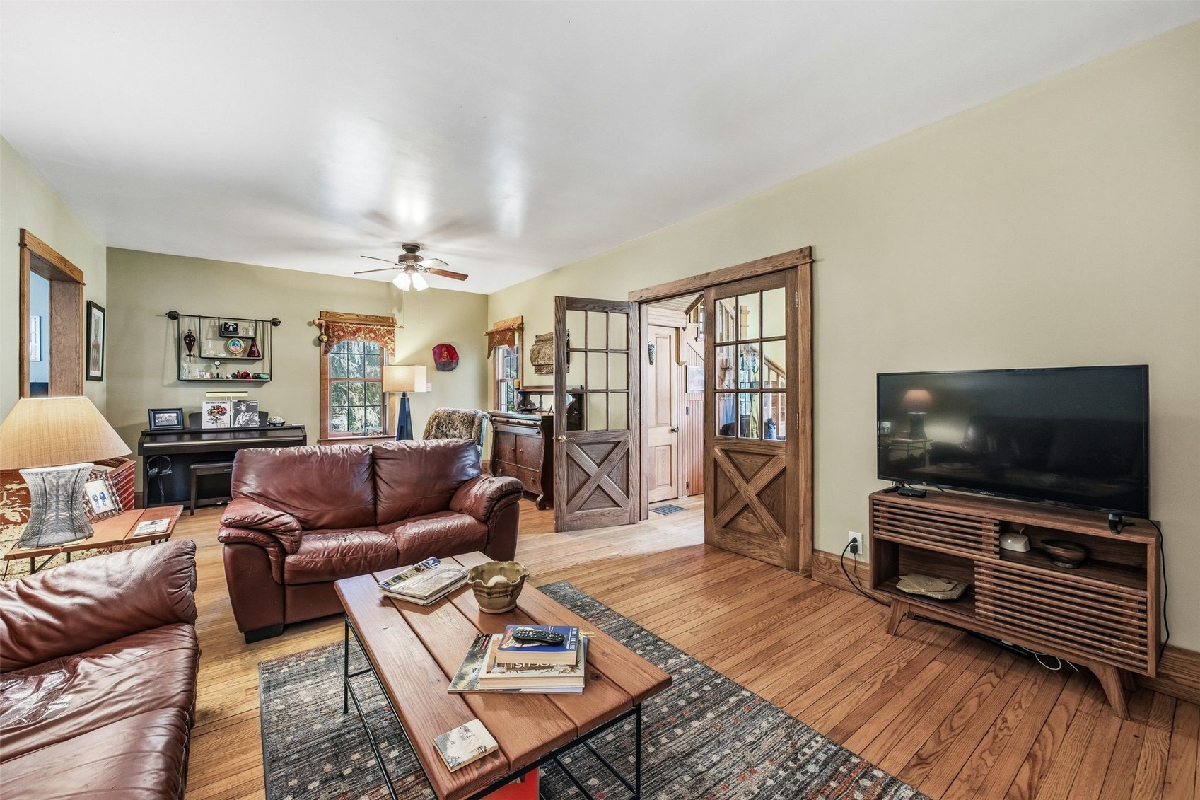 215 10th Avenue SW Mt Vernon IA 52314