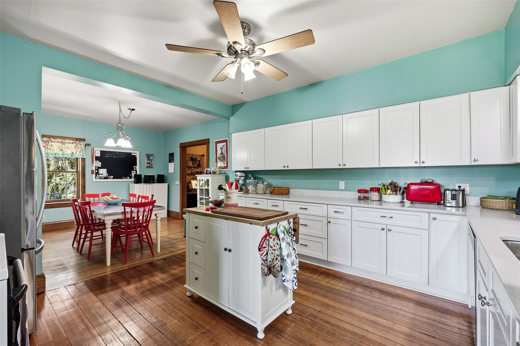 215 10th Avenue SW Mt Vernon IA 52314