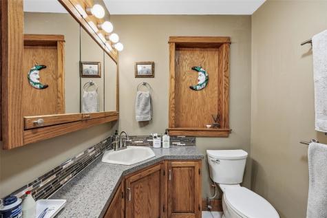 215 10th Avenue SW Mt Vernon IA 52314