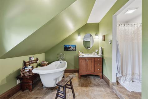 215 10th Avenue SW Mt Vernon IA 52314