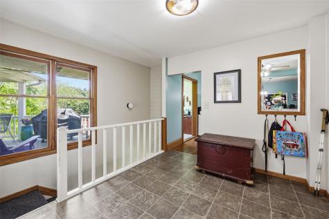215 10th Avenue SW Mt Vernon IA 52314