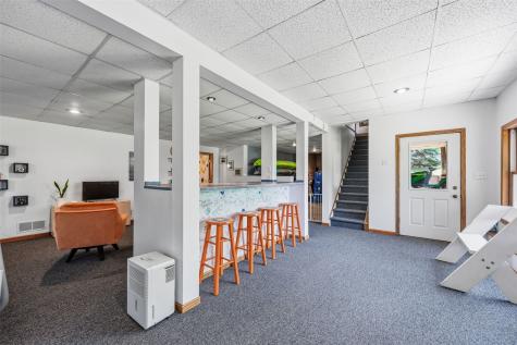 215 10th Avenue SW Mt Vernon IA 52314