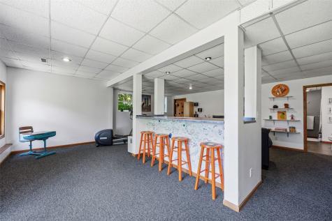 215 10th Avenue SW Mt Vernon IA 52314