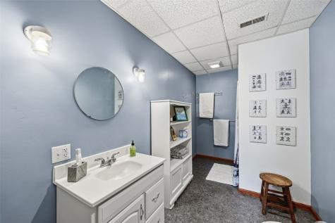 215 10th Avenue SW Mt Vernon IA 52314