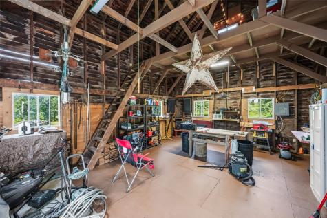 215 10th Avenue SW Mt Vernon IA 52314
