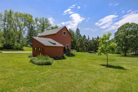 215 10th Avenue SW Mt Vernon IA 52314