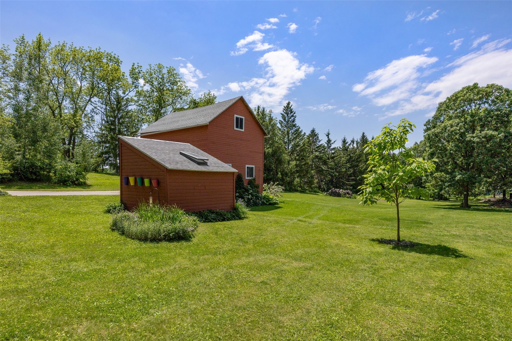 215 10th Avenue SW Mt Vernon IA 52314