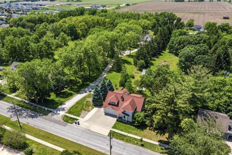 215 10th Avenue SW Mt Vernon IA 52314