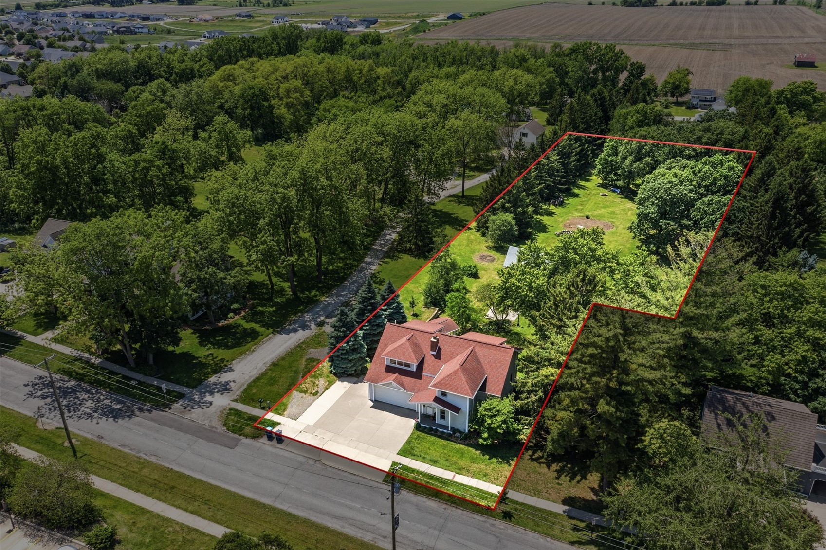 215 10th Avenue SW Mt Vernon IA 52314