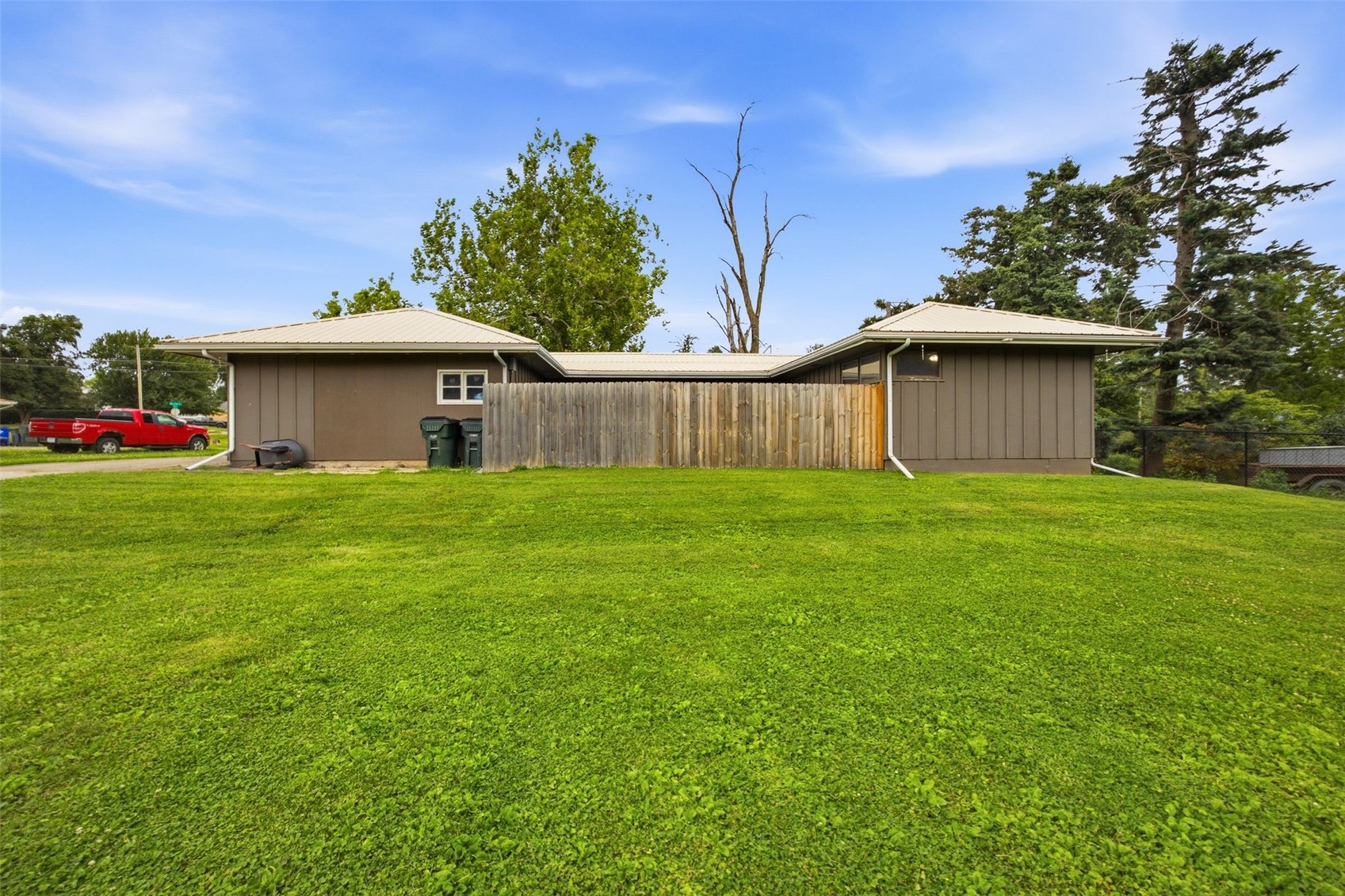2609 1st Avenue SW Cedar Rapids IA 52404