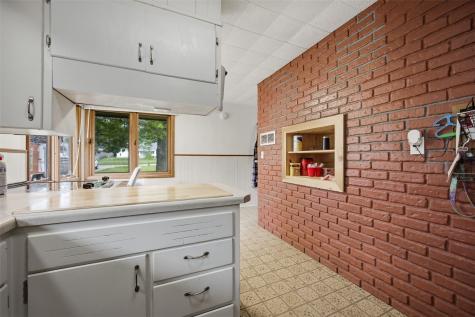 2609 1st Avenue SW Cedar Rapids IA 52404