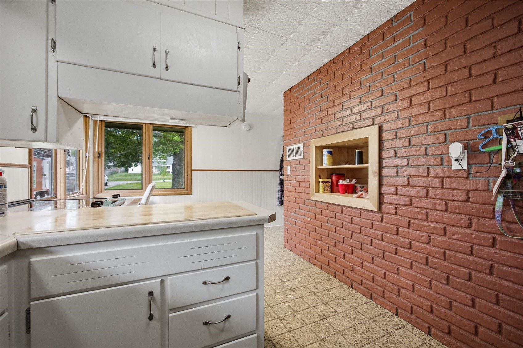 2609 1st Avenue SW Cedar Rapids IA 52404