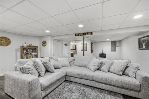 1648 24th Street NW Cedar Rapids IA 52405