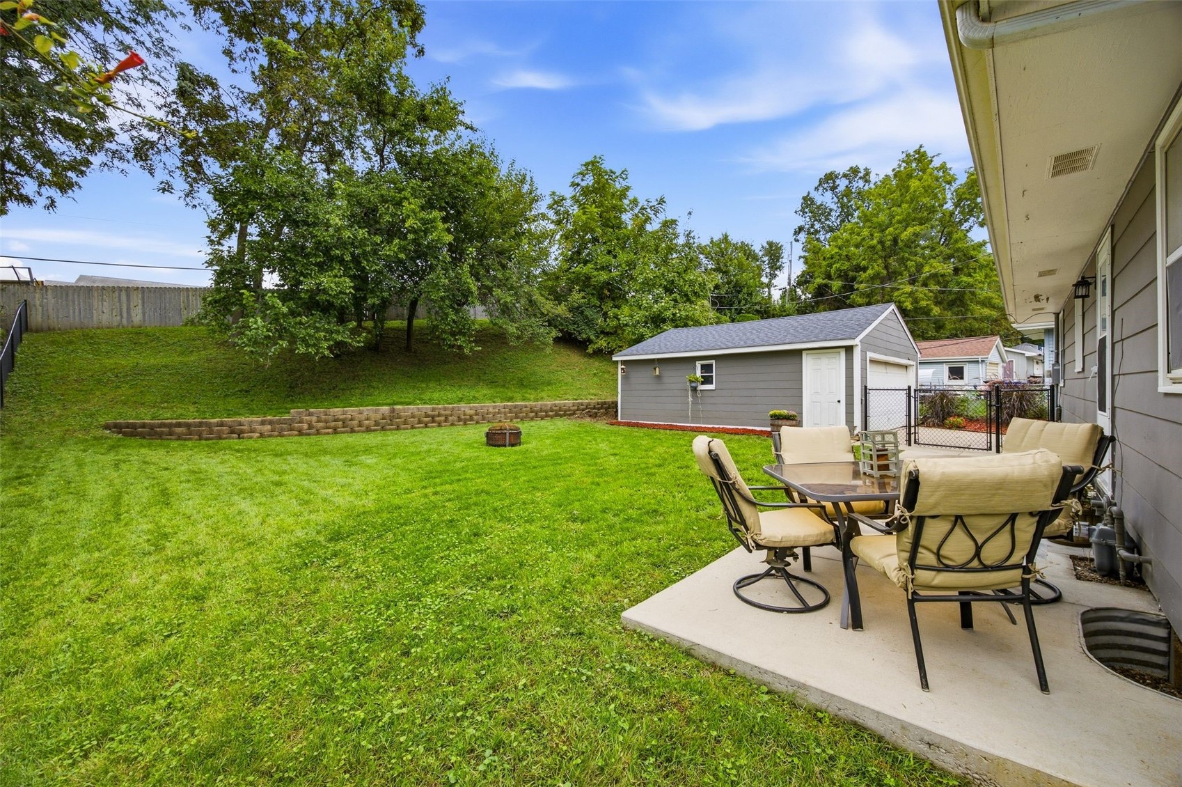 1648 24th Street NW Cedar Rapids IA 52405