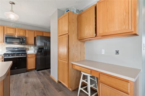 7113 West Park Road NE Cedar Rapids IA 52402